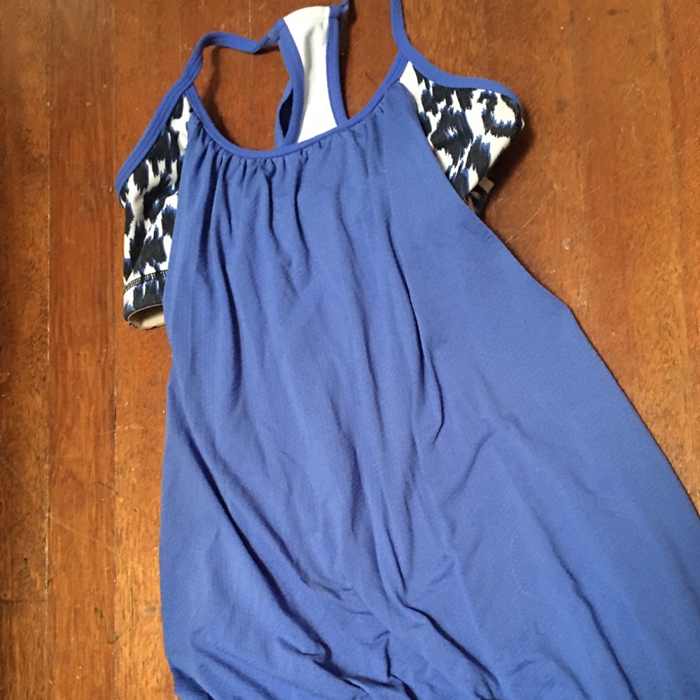 Lululemon workout top
